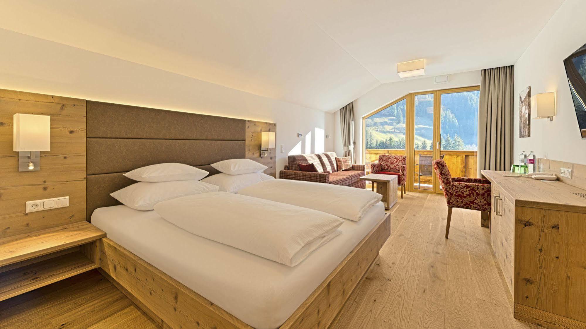 Hotel Kristall Гросарль Екстер'єр фото